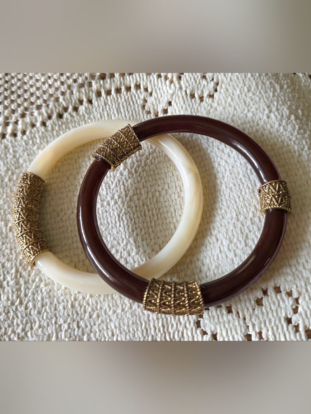 Vintage Lucite Bangle Bracelets Set Gold Textured Mesh Accent Cream & Brown